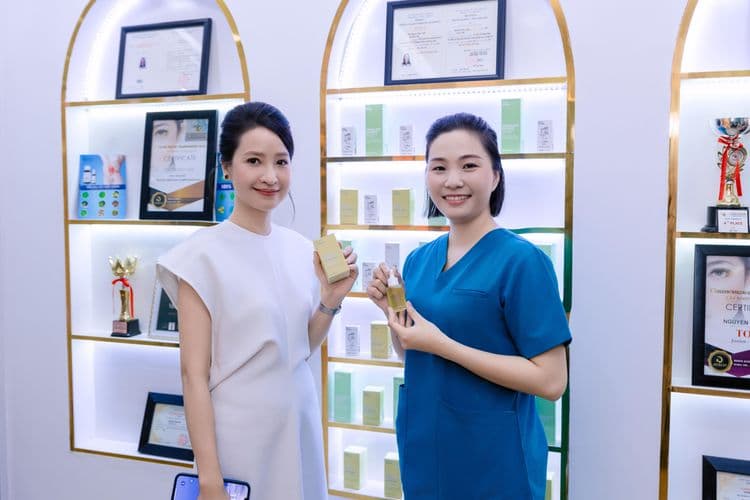 KIM JOLIE TUYỂN DỤNG QUẢN LÝ KINH DOANH
